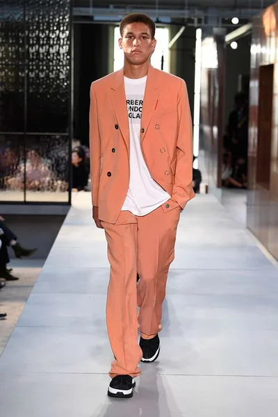 Look 98